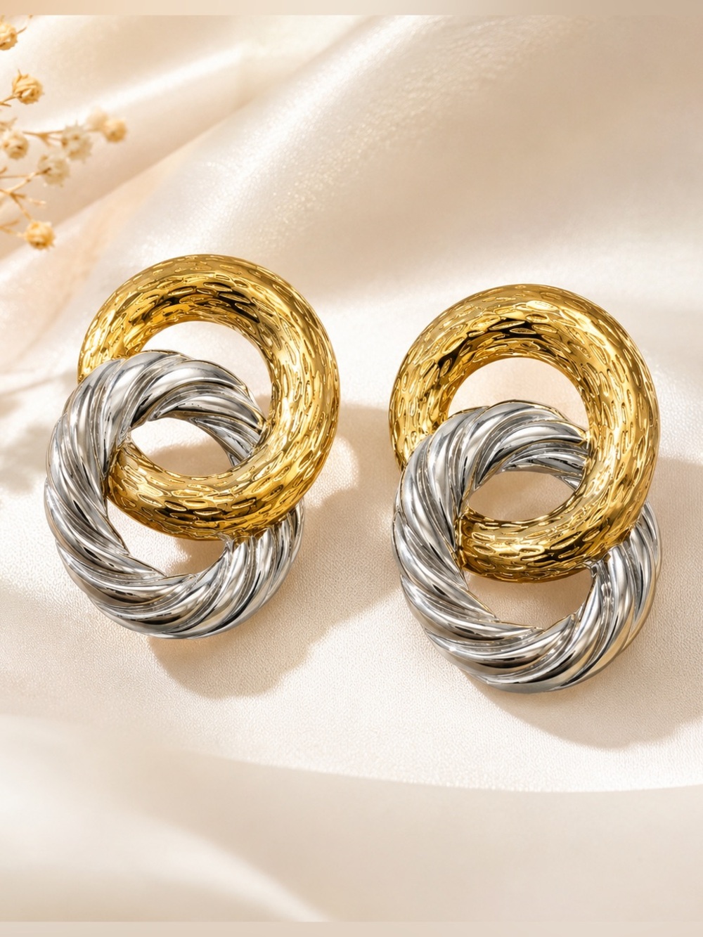 Chunky Two-Tone Interlocking Circle Earrings - Gold & Silver